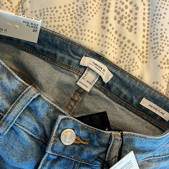 Forever 21 Mid-Rise Slim Fit Studded Angel Wing Flare Leg Jeans Size 27 - Picture 14 of 16